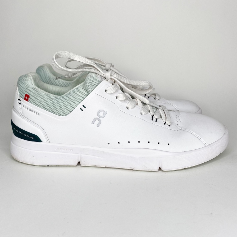 On The Roger Advantage Sneaker White Juniper Green Tennis Athleisure Size 10